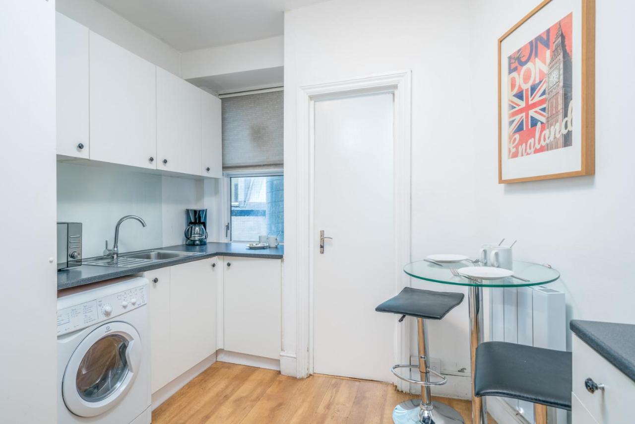 Soho & Covent Garden Apartment, Sleeps 3 ลอนดอน ภายนอก รูปภาพ