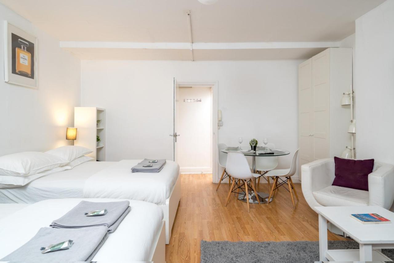 Soho & Covent Garden Apartment, Sleeps 3 ลอนดอน ภายนอก รูปภาพ